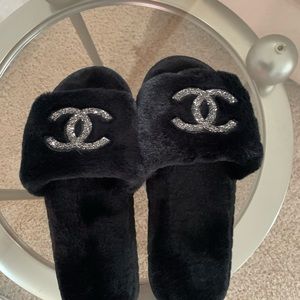 (Chanel) slide sandals